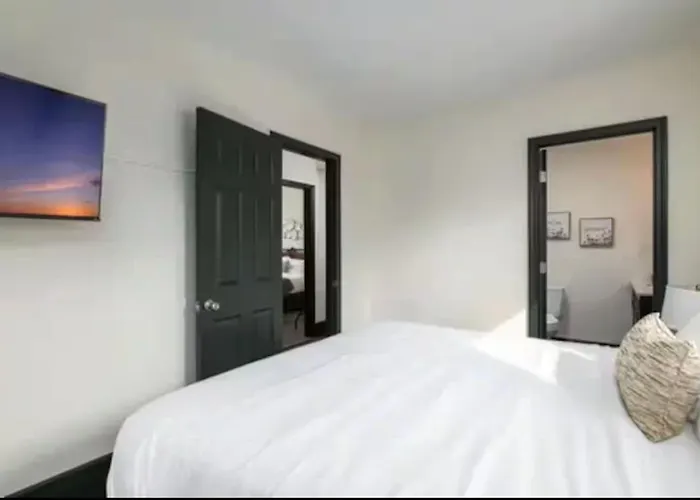 3br Downtown-old Salem Oasis Holiday home