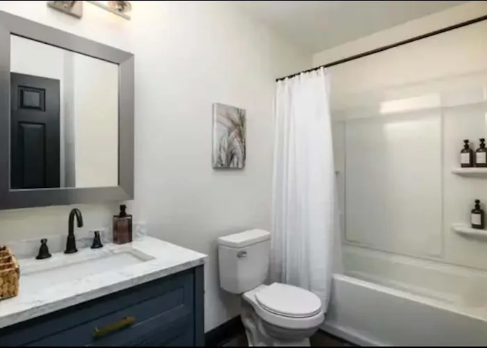 Holiday home 3br Downtown-old Salem Oasis Winston-Salem